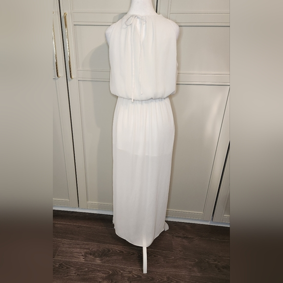 White Chiffon Sleeveless Maxi Dress - Picture 5 of 8